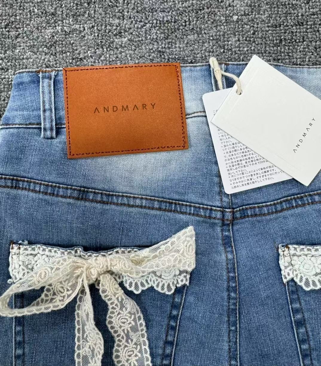 andmary Lacey ribbon denimフレアジーンズ ライトブルー Lacey ribbon denim