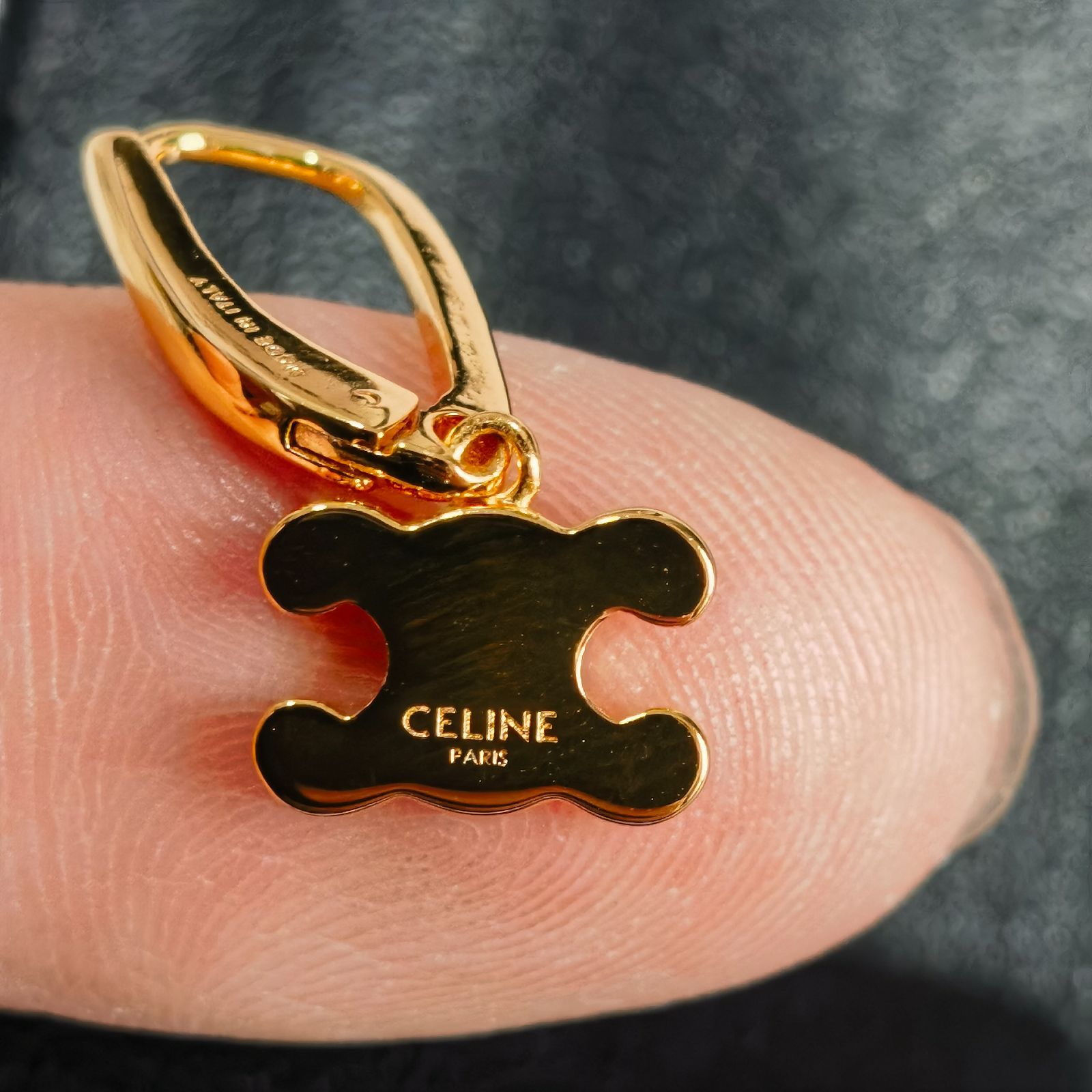 超人気美品☆CELINE セリーヌ　トリオンフ ラインストーン ピアス