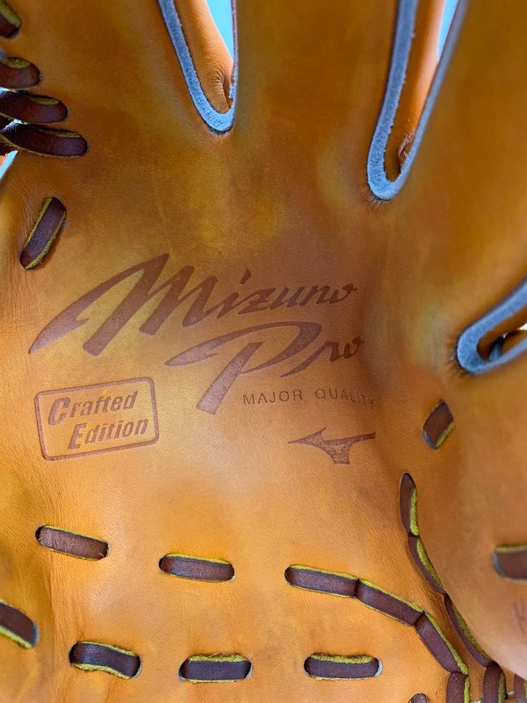 中古品 ミズノ MIZUNO ミズノプロ CRAFTED Edition 硬式 内野手