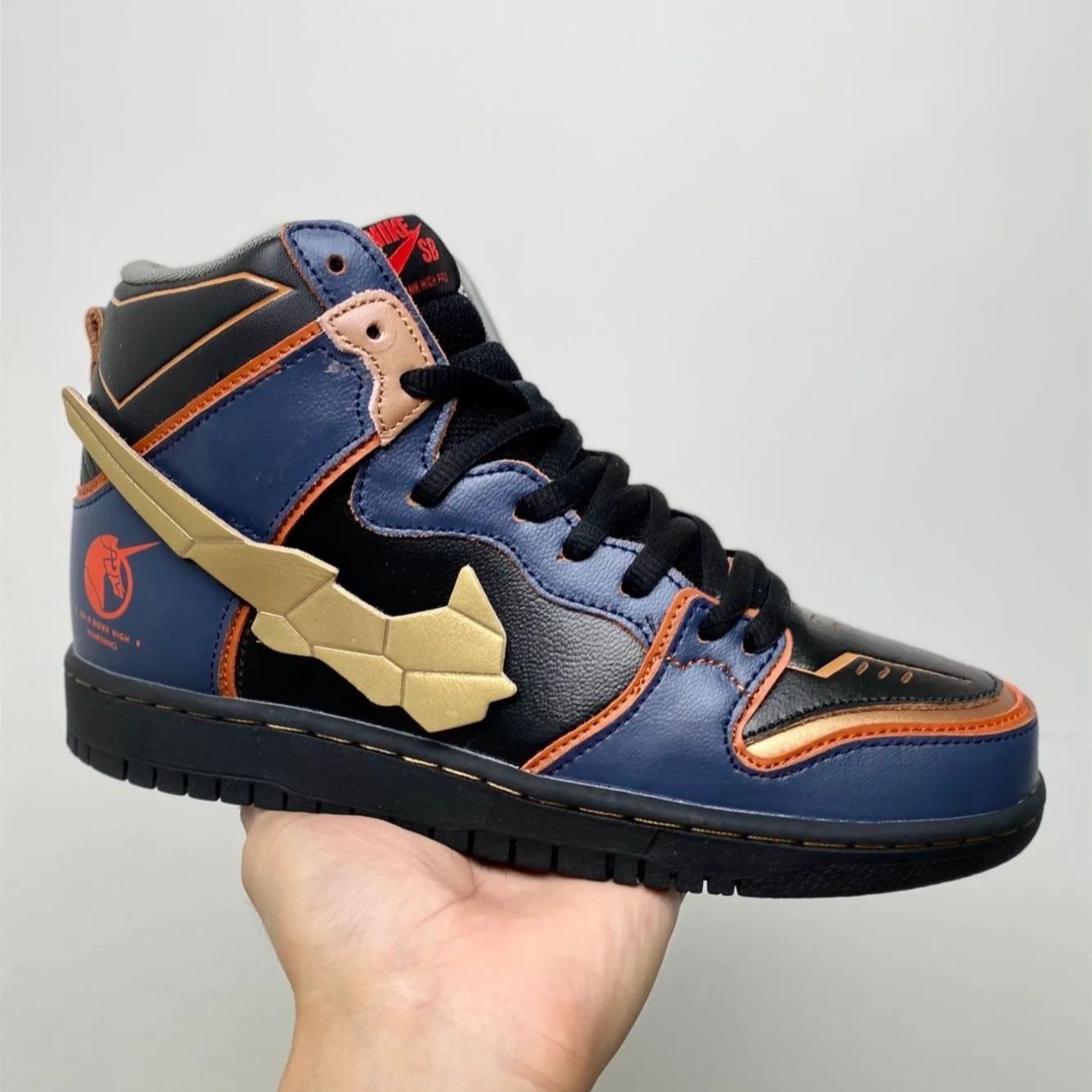 Gundam Unicorn × Nike SB Dunk High PRO QS 