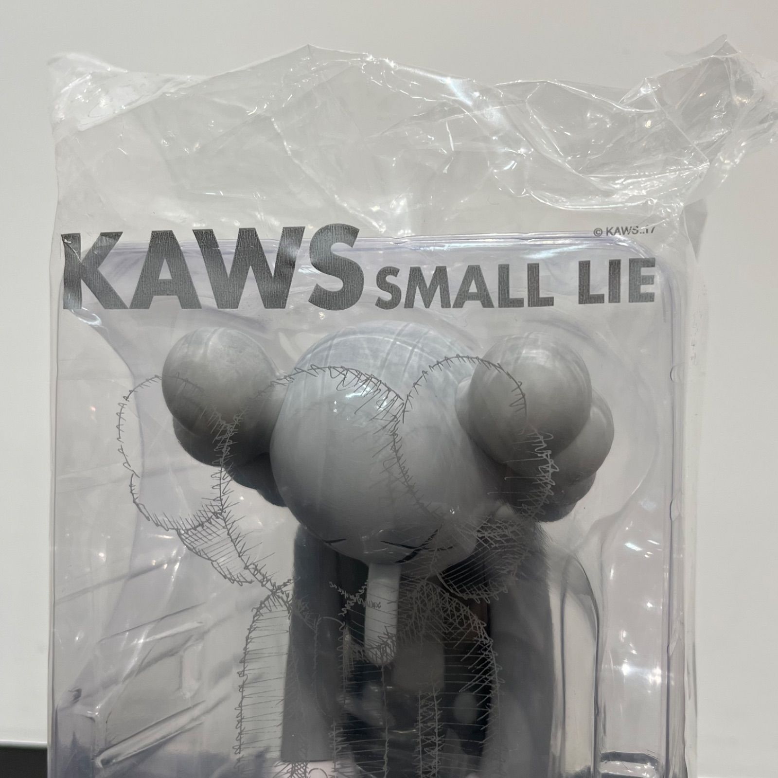 KAWS SMALL LIE フィギュア メディコムトイ MEDICOM TOY - メルカリ