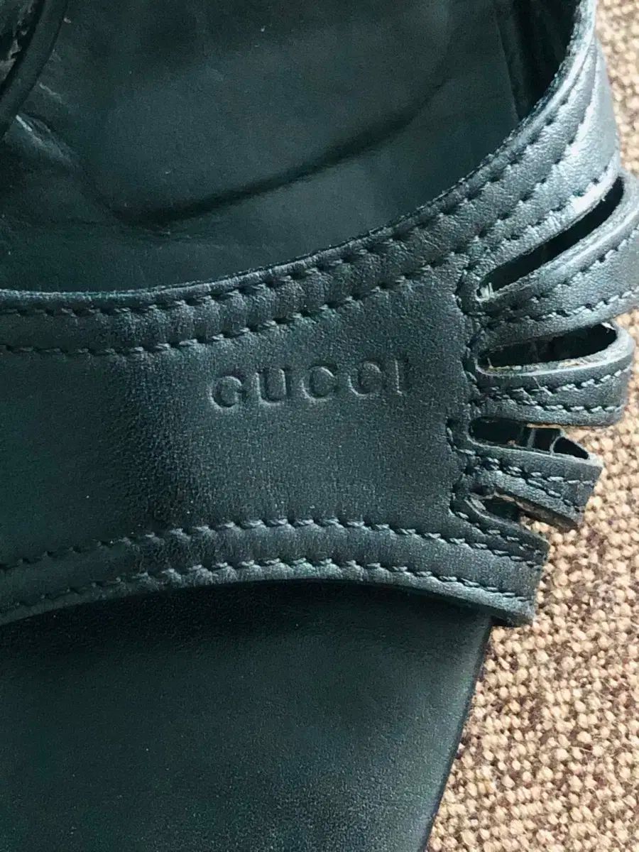 GUCCI グッチ