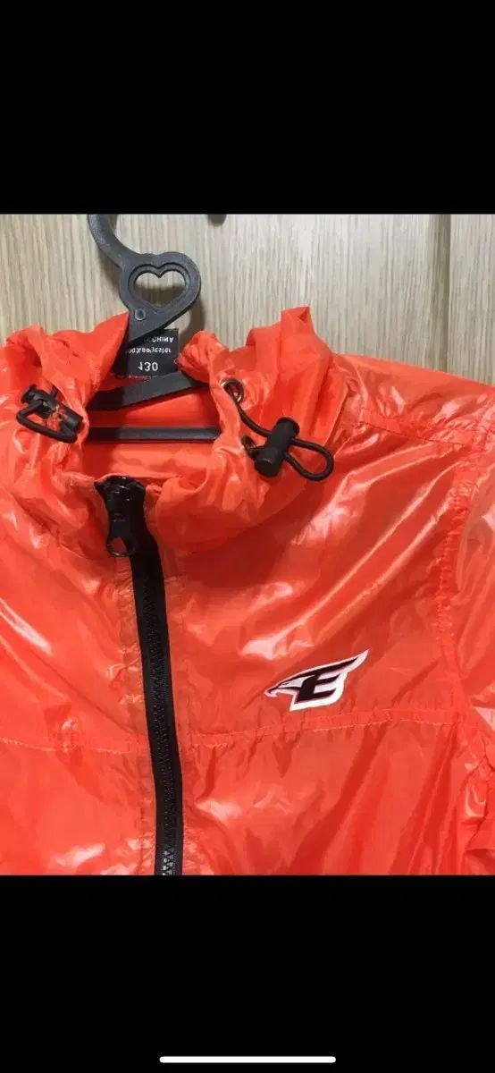 ハンウィグル 秋のシーズン トゥイーン ウィンドブレーカー 130 長袖