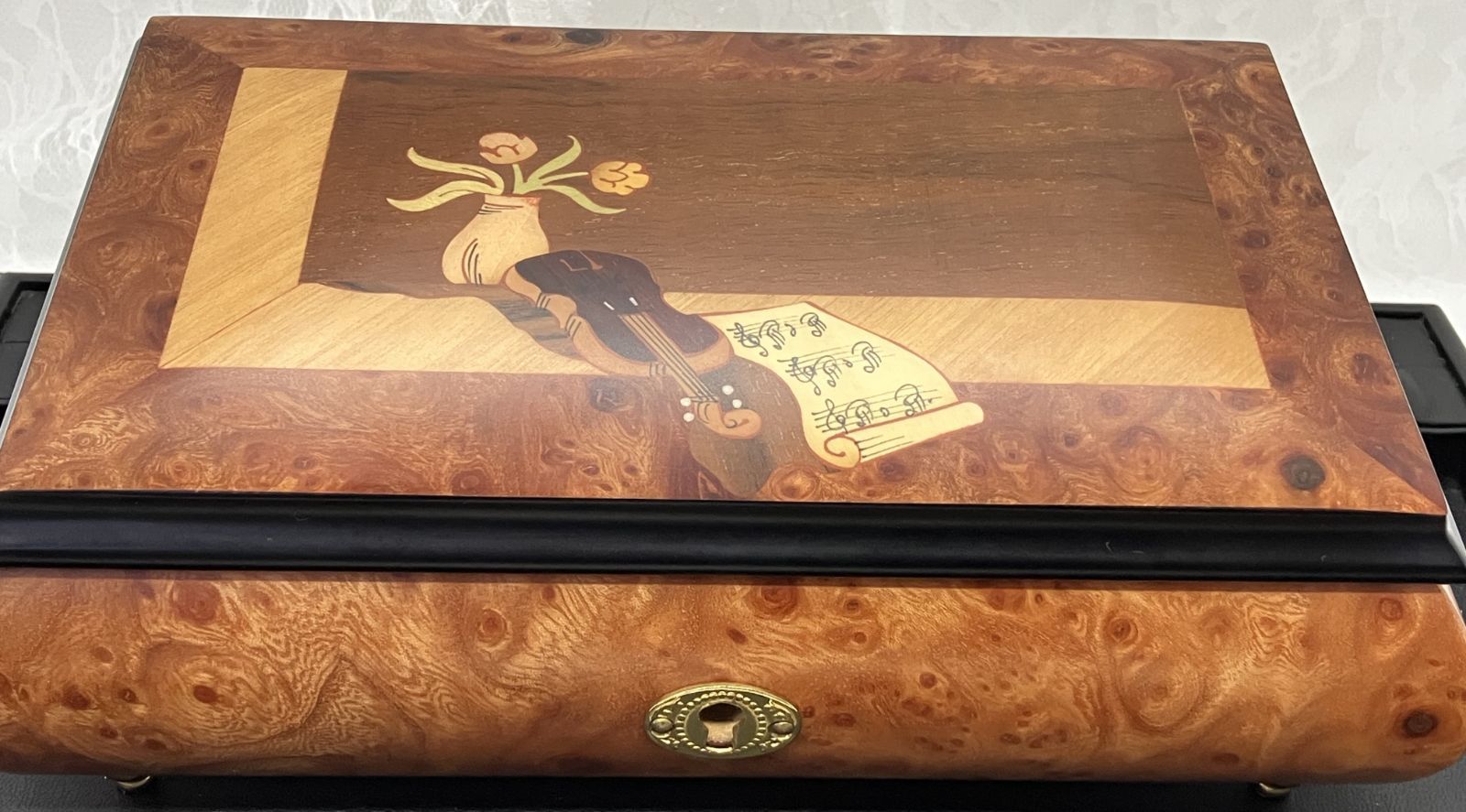 ◆新品同様◎REUGE リュージュ 小物入れオルゴール 象嵌細工 鍵付き ◇新品同様◎REUGE リュージュ 小物入れオルゴール 象嵌細工 鍵