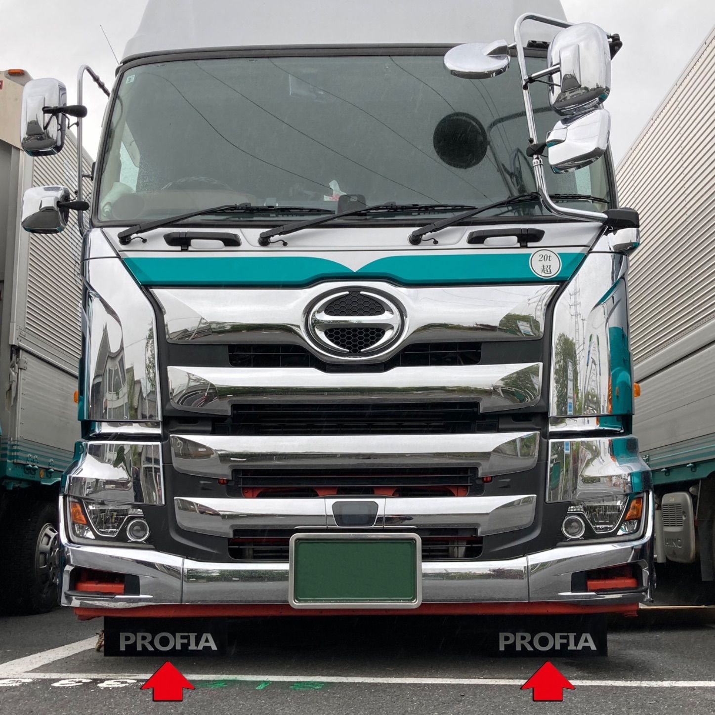 新型プロフィア フロント泥よけ 前出しステー付セット - MODBOX TRUCKS