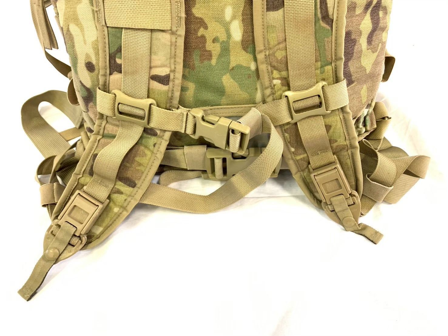 米軍放出品 未使用品 レア品MOLLE2アサルトパック リュック バックパック② MILITARY 米軍 MOLLE II ASSAULT PACK マルチカム・アサルト