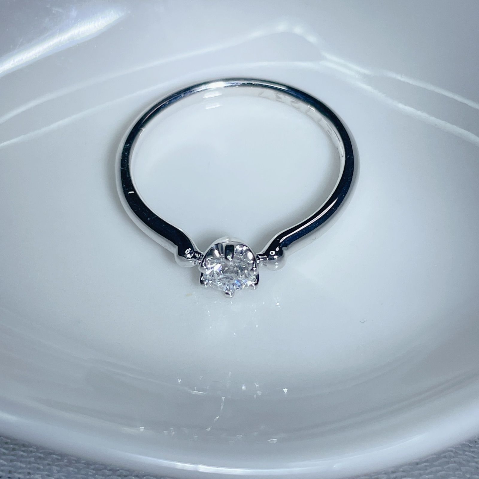 CHARITE K18WGダイヤモンドリング - メルカリ