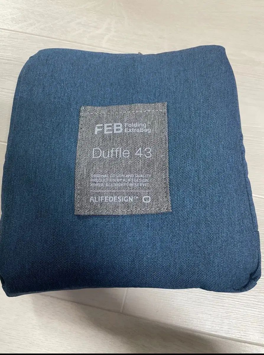アリフ ダッフルバッグ 43L 販売しています 新商品