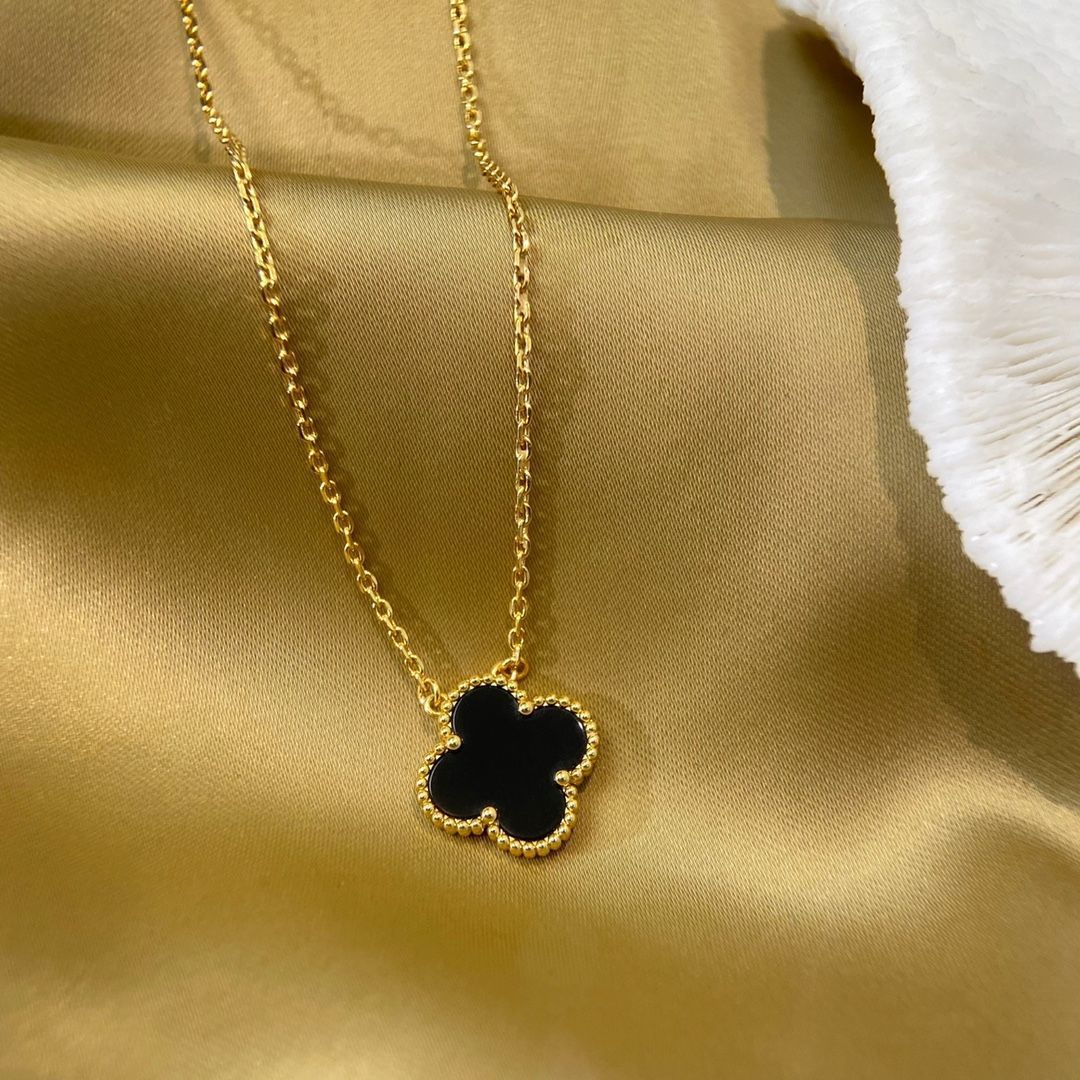 未使用品Van Cleef & Arpels オニキス　ヴィンテージアルハンブラ ヴィンテージ アルハンブラ ペンダント、オニキス、ヴァン