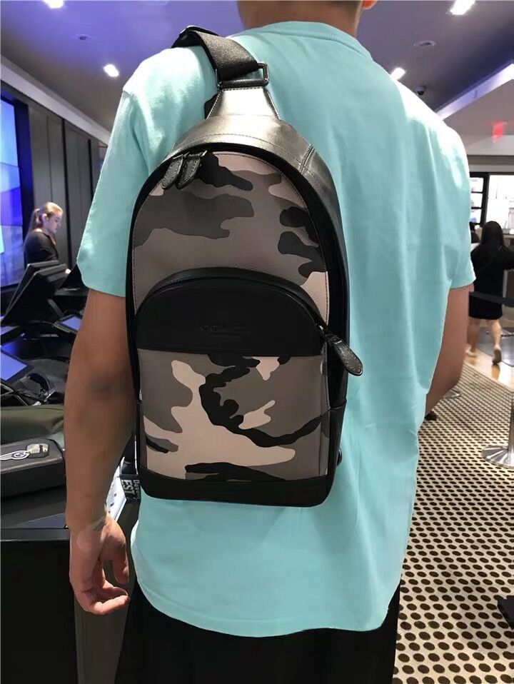 コーチ/COACHバッグF75879カモフラ迷彩 ボディーバッグ スリングバッグ コーチ/COACHバッグF75879カモフラ迷彩 ボディーバッグ スリング