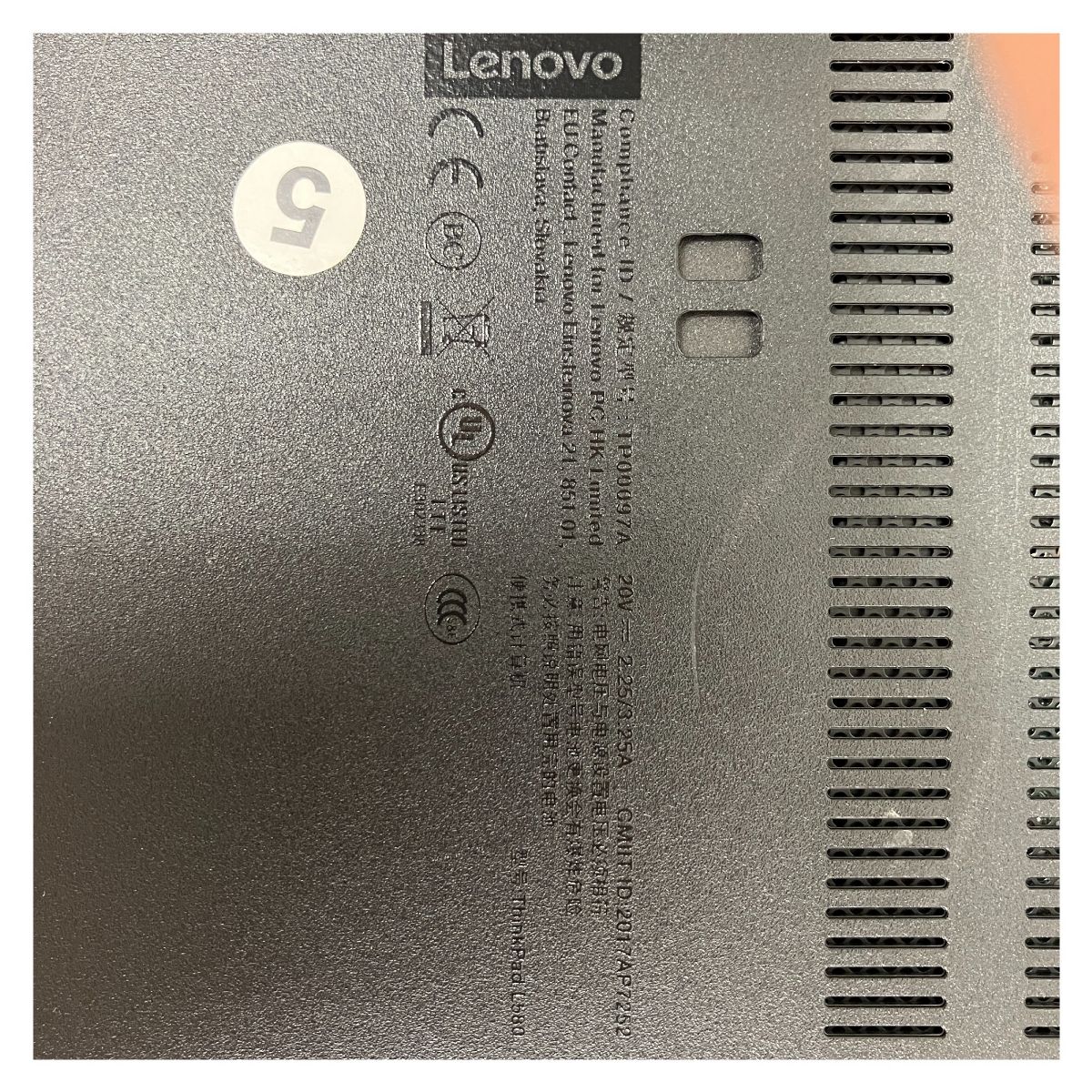 15.6型