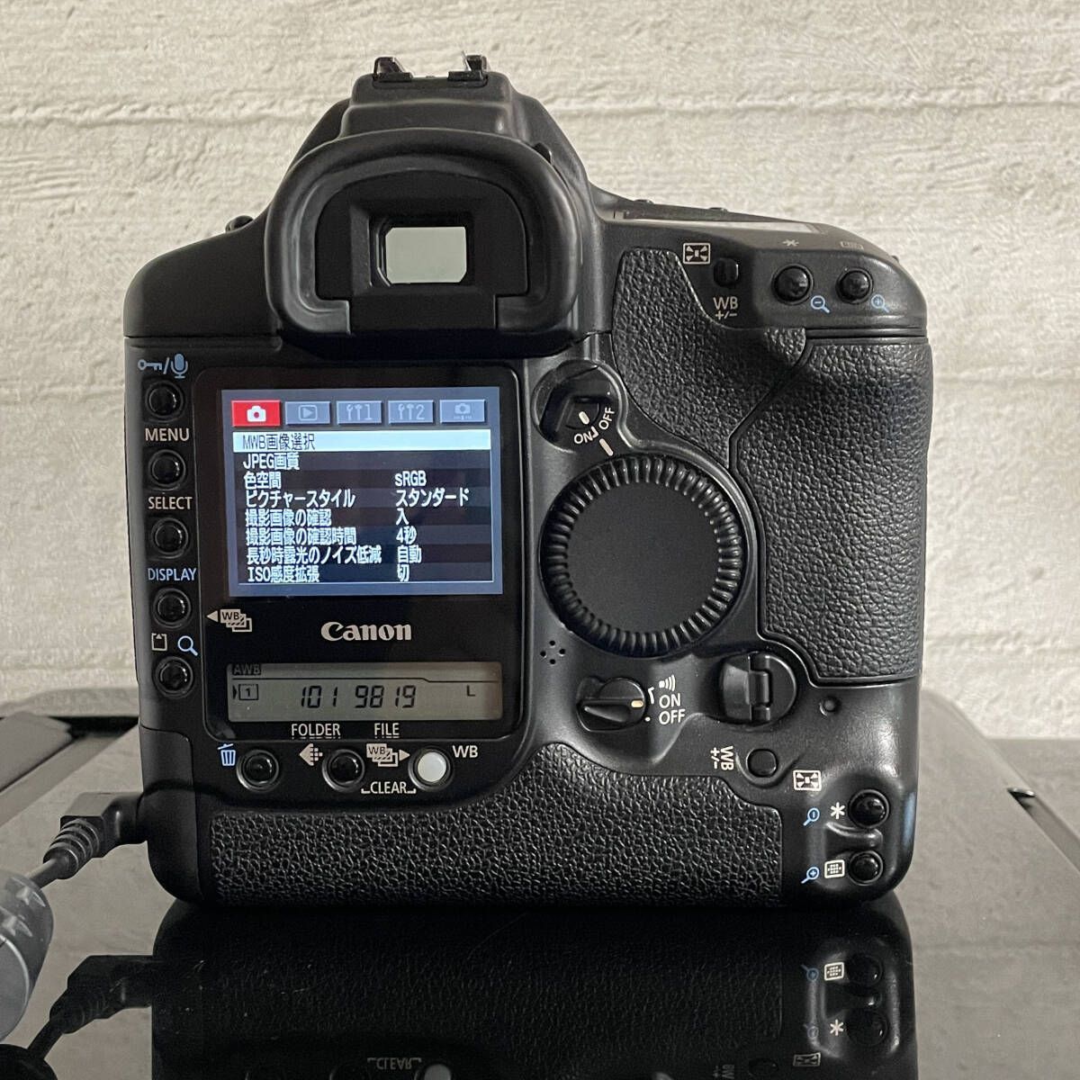 F18[6633]14 Canon EOS-1D Mark II N ボディ Canon EOS-1D Mark II N Review