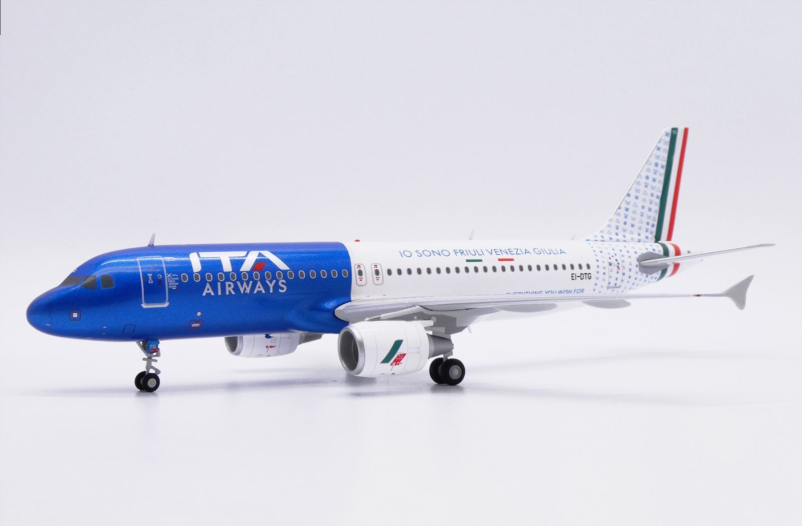 Jcwings ITAエアウェイズ A320 EI-DTG 1/200 XX20371 - メルカリ