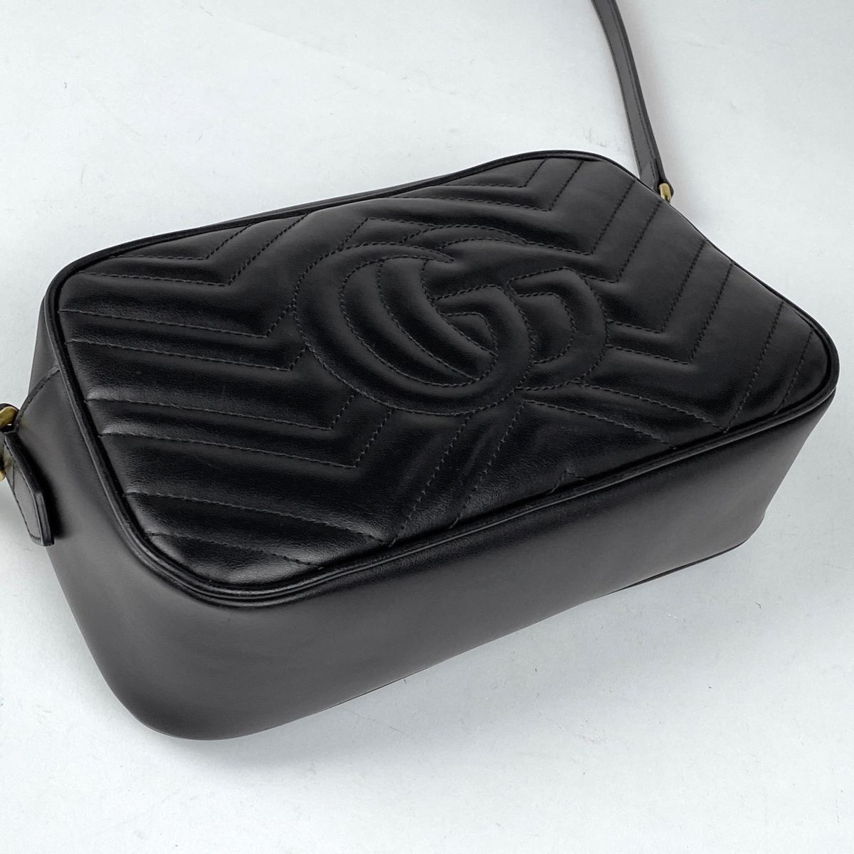 【超美品】Gucci　グッチ　マーモント　ショルダーバッグ グッチ チェーンショルダーバッグ GGマーモント 443497 (GUCCI