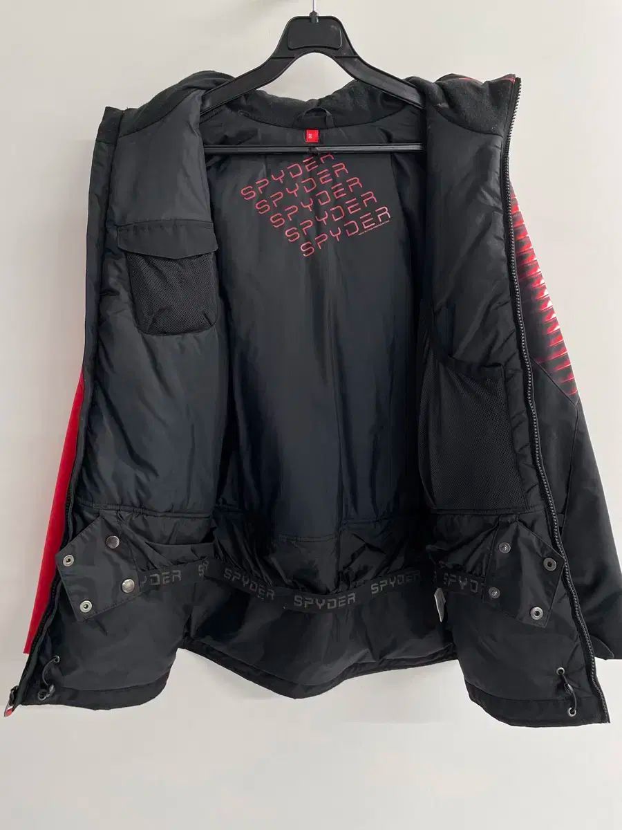 ディスカウント スパイダー スキー キッズ ジャケット Spyder