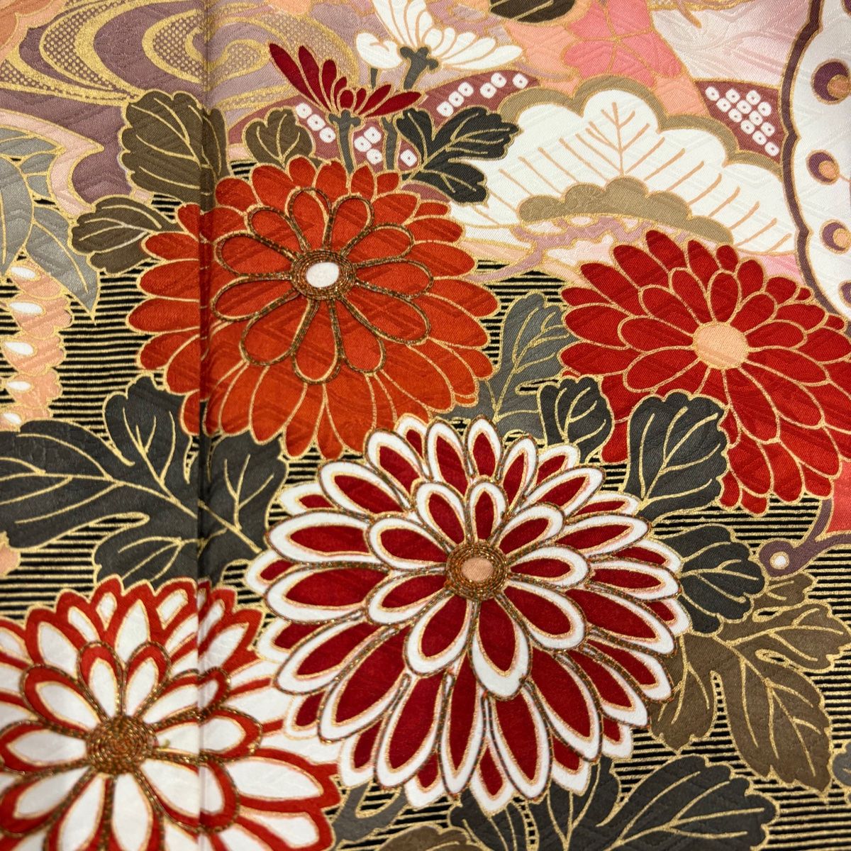 振袖 身丈172.5cm 裄丈65cm M 袷 菊 蝶 金糸 金彩 ピンク 正絹