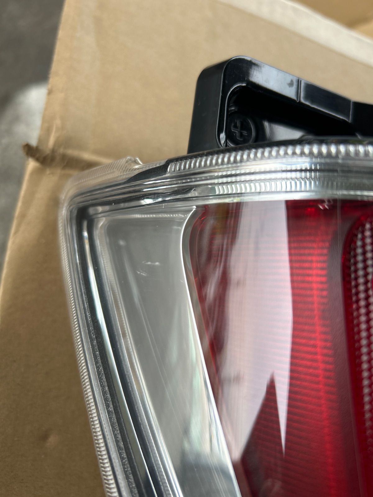 良品】スズキ ワゴンR MH35S MH55S 左テールランプ LED ICHIKOH