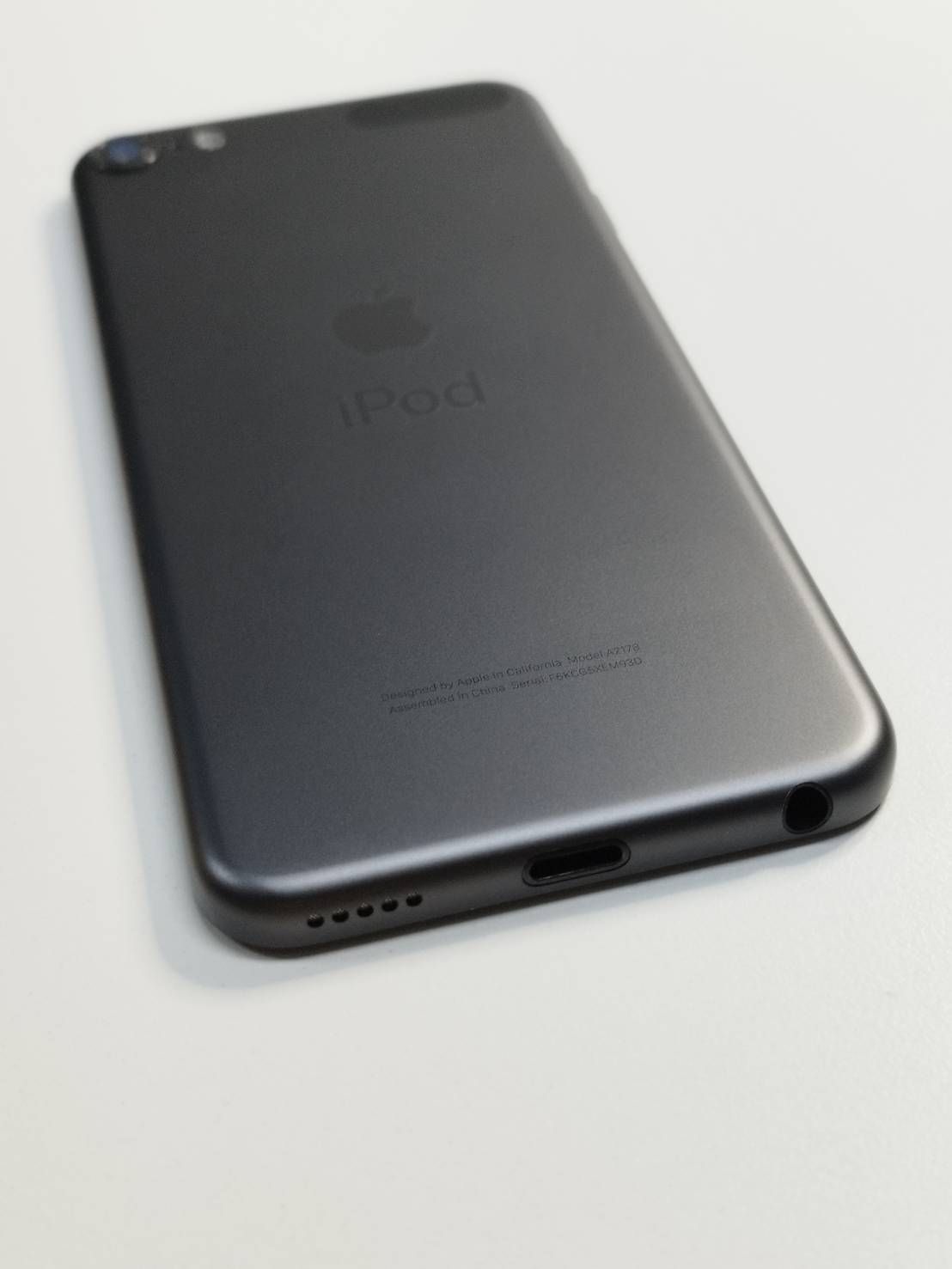 iPod touch 第7世代/32GB/A2178〈MVHW2J/A〉