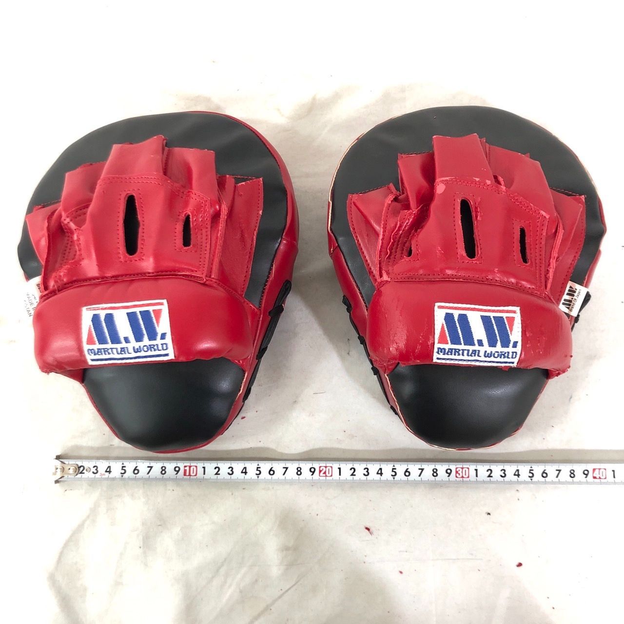 マーシャルワールド ヘッドギア THAISMAI パンチングミット 格闘技 マーシャルワールド パンチングミット 左右セット(両手分) 練習
