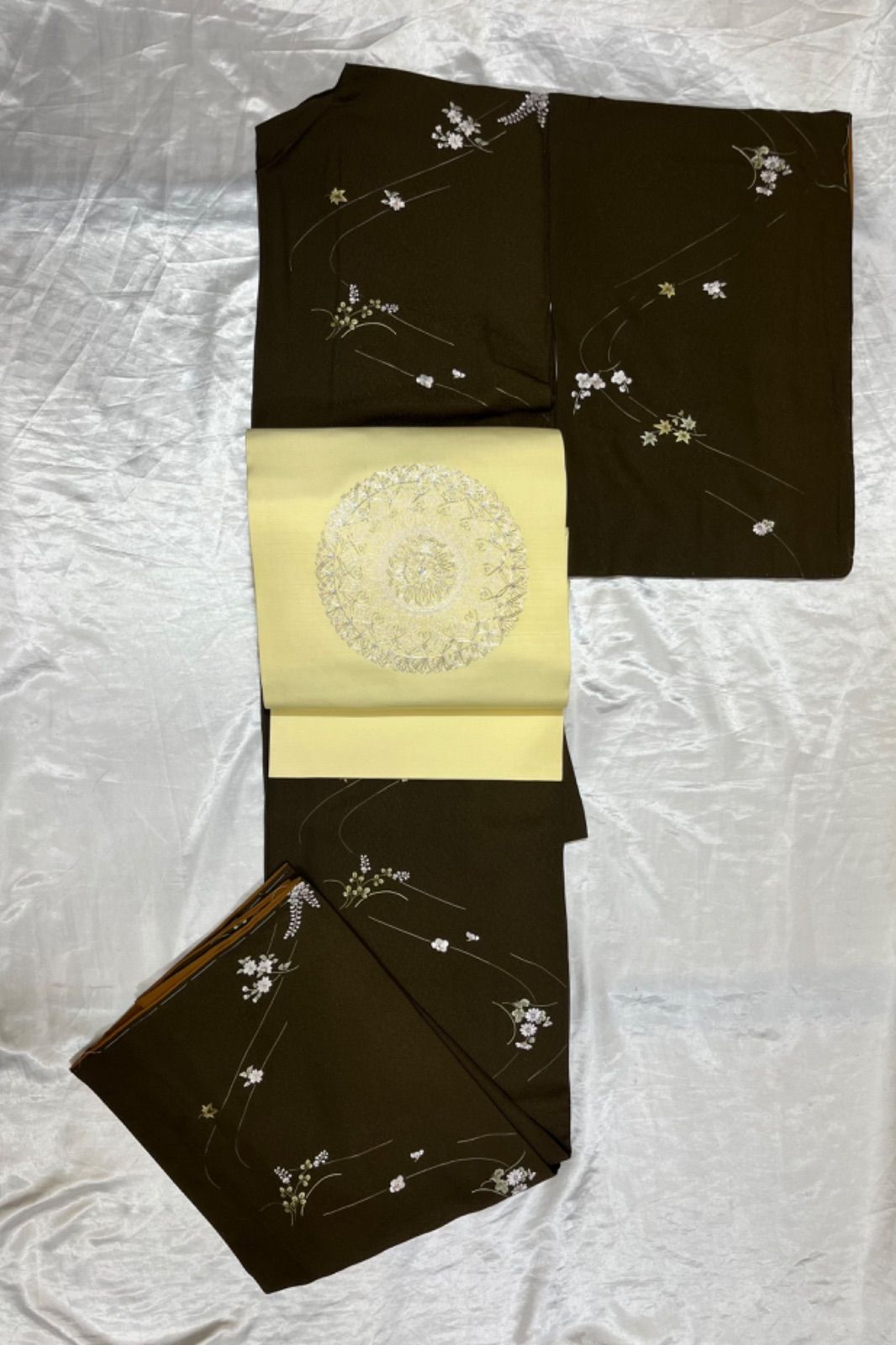 豪華絢爛綺麗美品身丈157cm裄丈64cm茶刺繍正絹小紋袷広衿☆未使用 