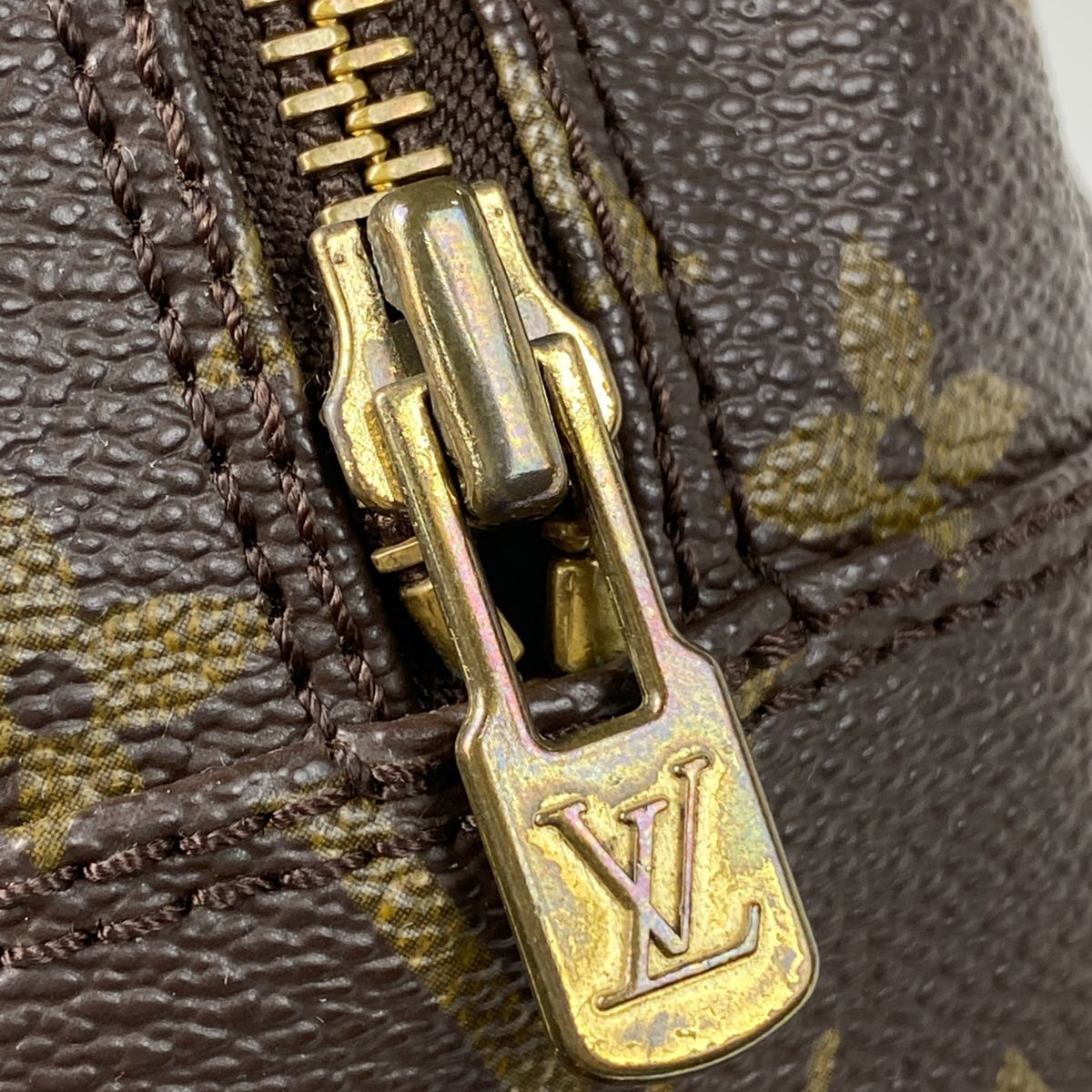 ルイ・ヴィトン Louis Vuitton トゥルース トワレット 28 メイク