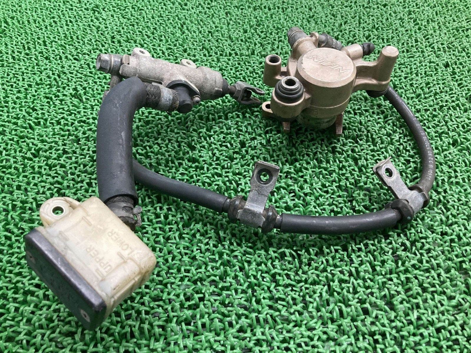 VT250スパーダ リアブレーキキャリパー ホンダ 純正 MC20 SPADA リアブレーキマスター 割れ欠け無し 品薄 品 Df