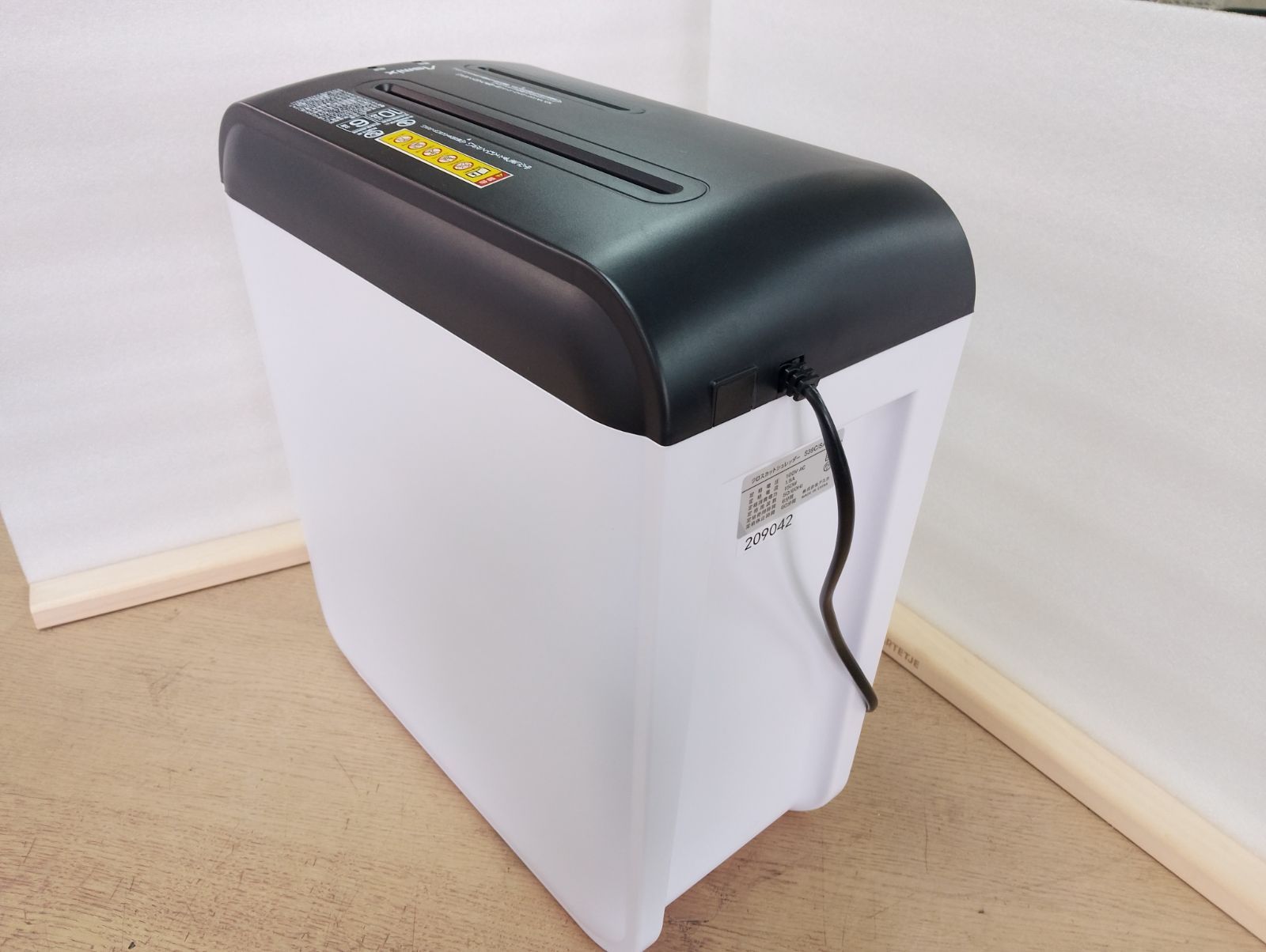 アスカ シュレッダー 電動 引き出し式 コンパクト 最大11枚 S39C ホワイト アスカ シュレッダー 電動 引き出し式 コンパクト 最大11枚 S39C