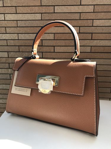 新品未使用 CARBOTTI カルボッティ NEW ミディアムサイズ登場
