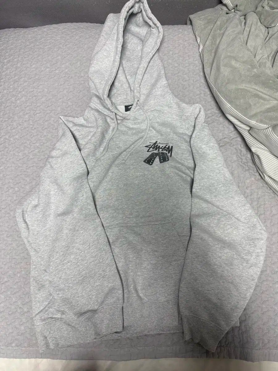 STUSSY ステューシー フード付きTシャツ m