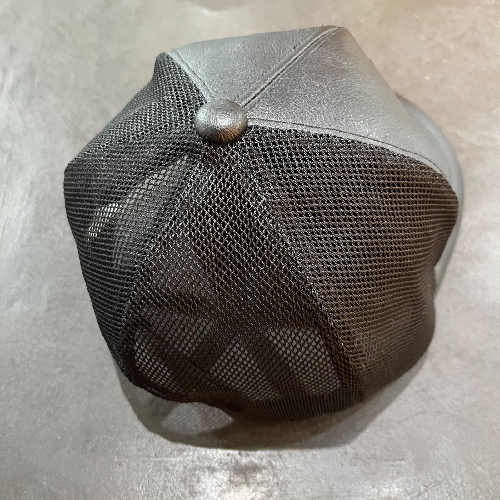 KAMIYA × CA4LA KMY LEATHER MESH CAP フェイクレザーキャップ