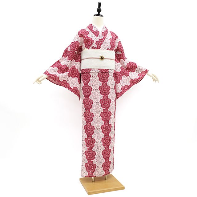 新古品】 夏物 小紋 単衣 着物 撫松庵 ポリエステル ガーネット色 桜 梅 洗える着物 カジュアル 浴衣にも ショッピング お食事 お出かけ 販売  購入 リサイクル 未使用 新古品 仕立て上がり 身丈165 裄67.5 Lサイズ みやがわ sb14717 - メルカリ