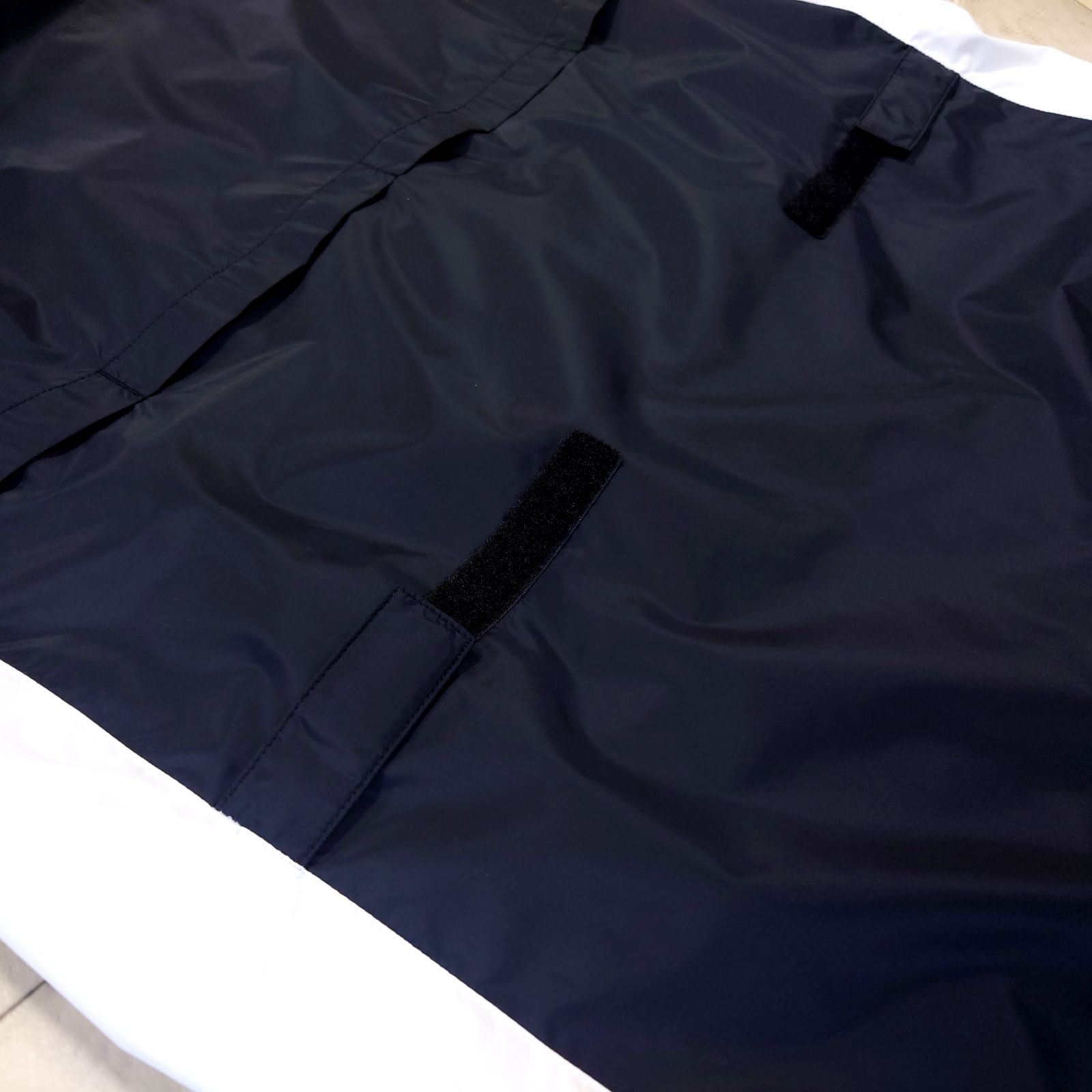 ナイロン ブラック