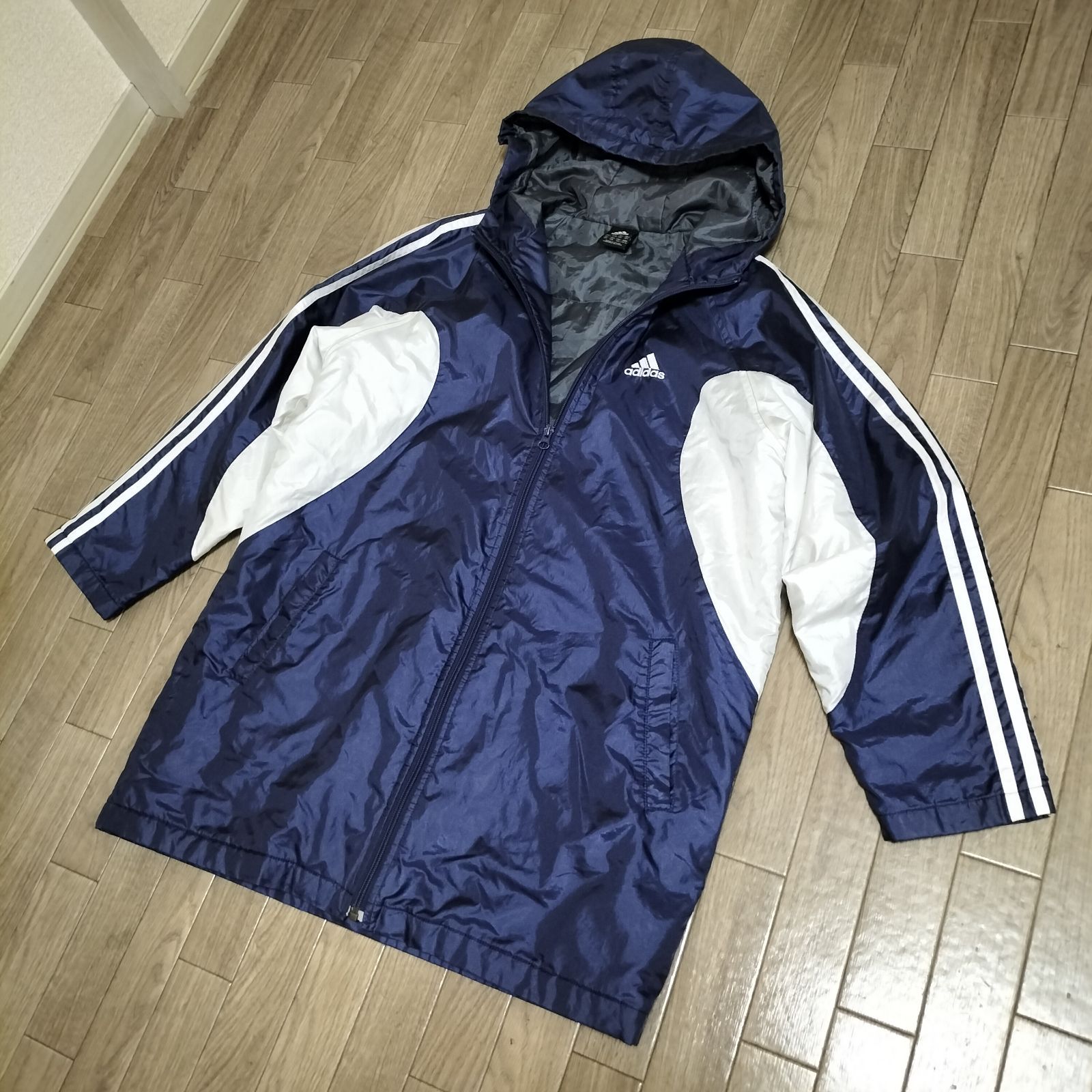 ☆00s old adidas 2004年製 アディダス 万国旗タグ ナイロンジャケット トラックジャケット メンズ 160 ジャージ アウター  トップス パフォーマンスロゴ オールド ビンテージ ブランド古着 USED