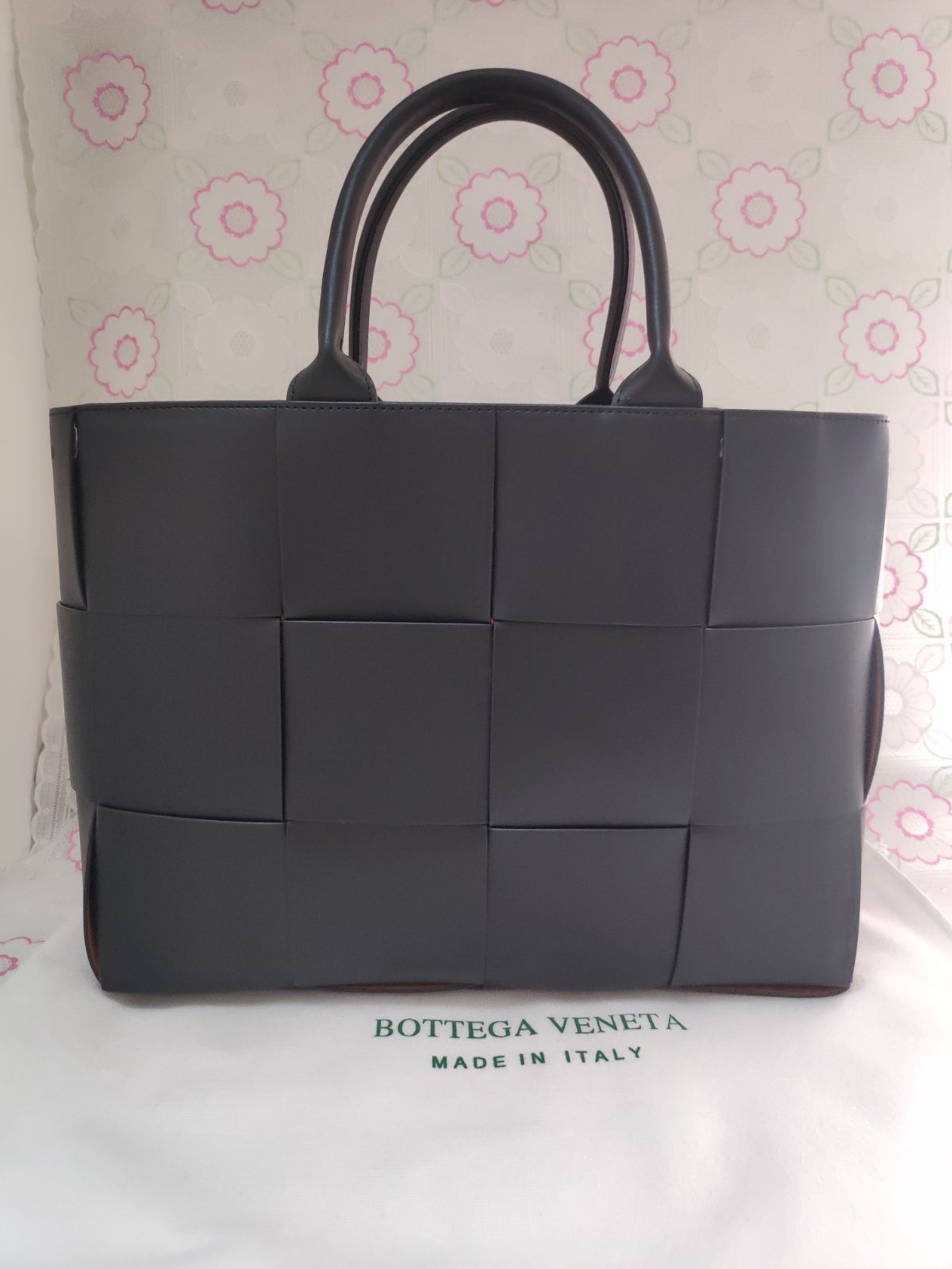 ボッテガヴェネタ✨BOTTEGA VENETA バッグ ポーチ付き 黒