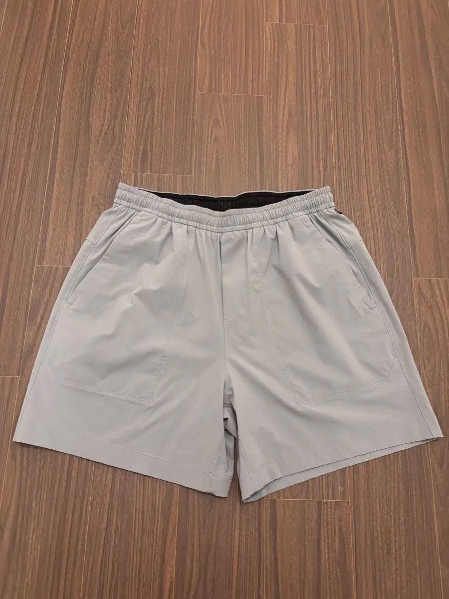 lululemon ルルレモン ボウライン ショーツ S サイズ