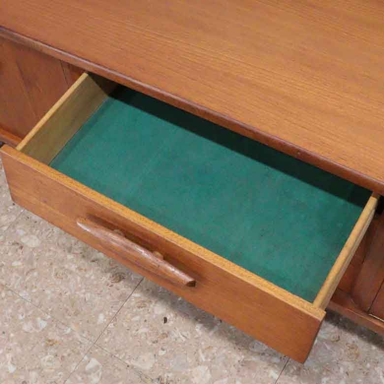 Jentique サイドボード ヴィンテージ イギリス ローキャビネット Jentique サイドボード ヴィンテージ イギリス ローキャビネット