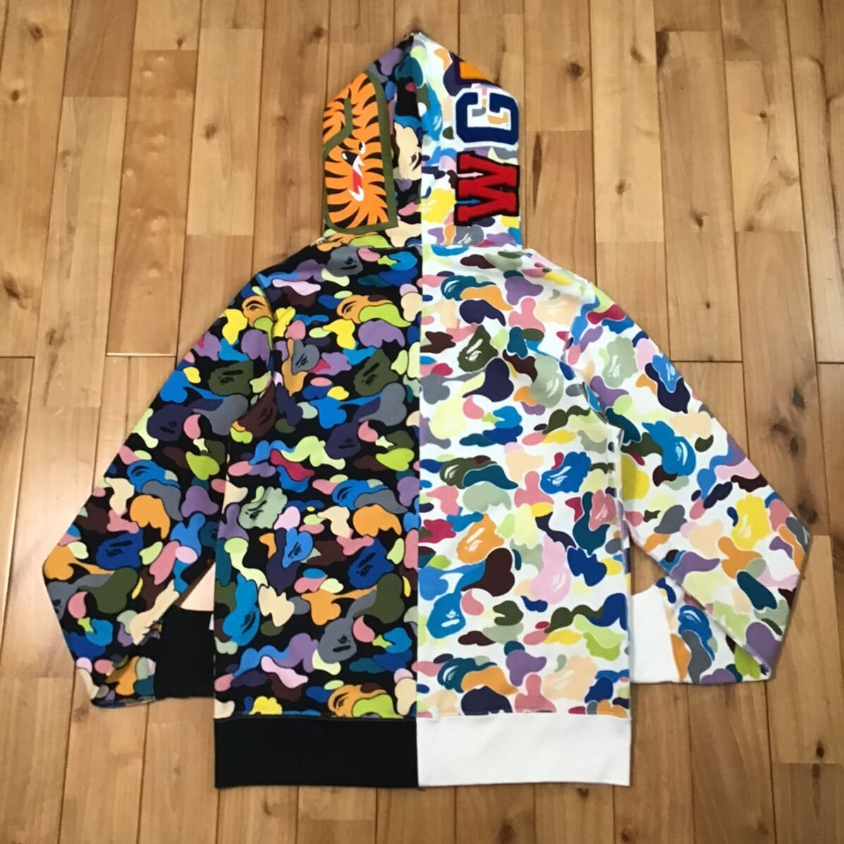 マルチカモ シャークパーカー Lサイズ shark full zip hoodie a bathing ape BAPE camo multi  camo エイプ ベイプ 迷彩