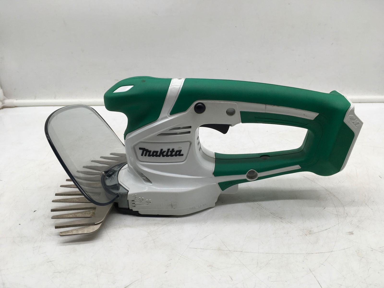 品 makita マキタ 10.8V 充電式芝生バリカン MUM600DSH IT7NZGCHYC88 エコツール岡崎インター店 M02