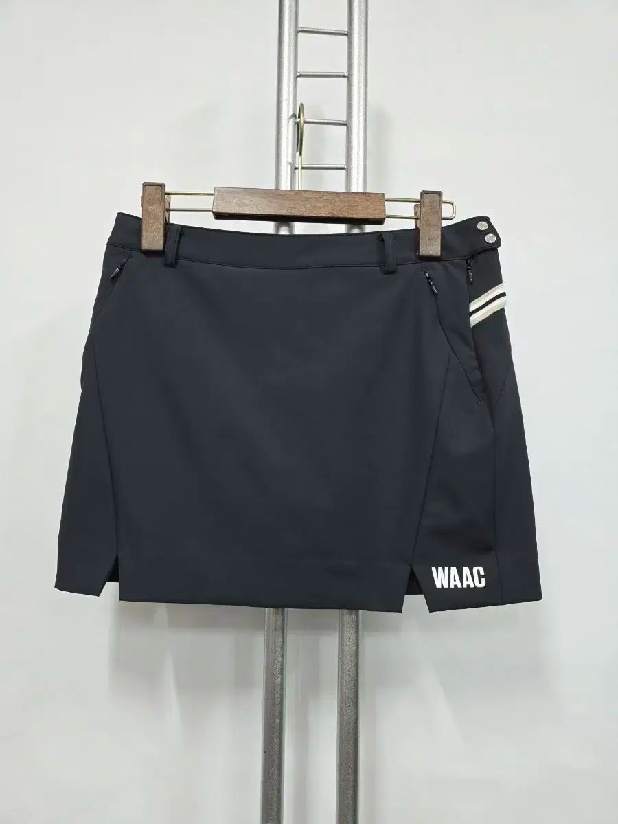 期間限定出品！WAAC ゴルフウェア スカート ゴルフ レディース WAAC ワック スカート ウェア（サイズ0）