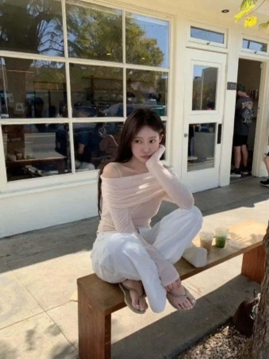 leeds リース ロッジ オフショルダー Tシャツ rosy off shoulder tee