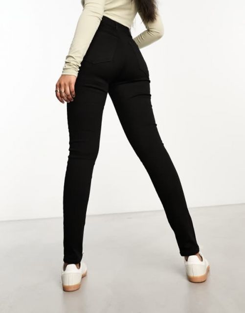 【送料無料】 ヴェロモーダ レディース デニムパンツ ボトムス Vero Moda super high rise skinny jean in black Black