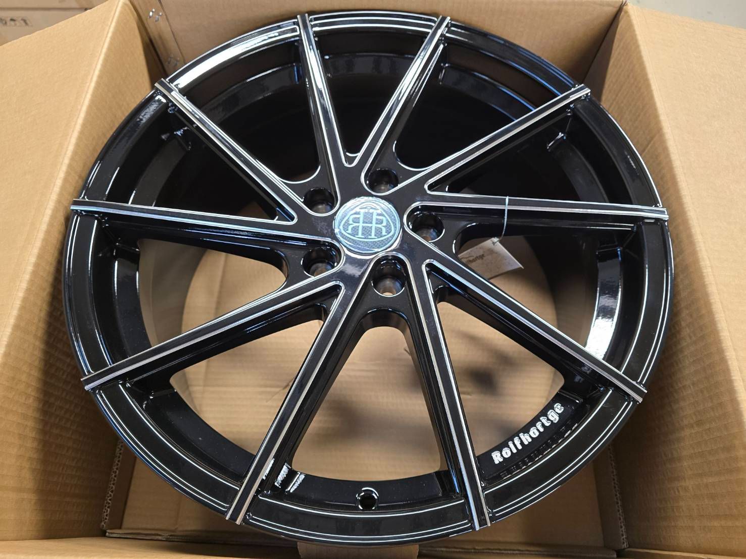 アウトレット品 Rolfhartge ロルフハルトゲ F10 Black Milling 8.5ｘ19 Aクラス W176 W177 CLA C117 Bクラス W246 GLA X156 GLB X247 GLC X253