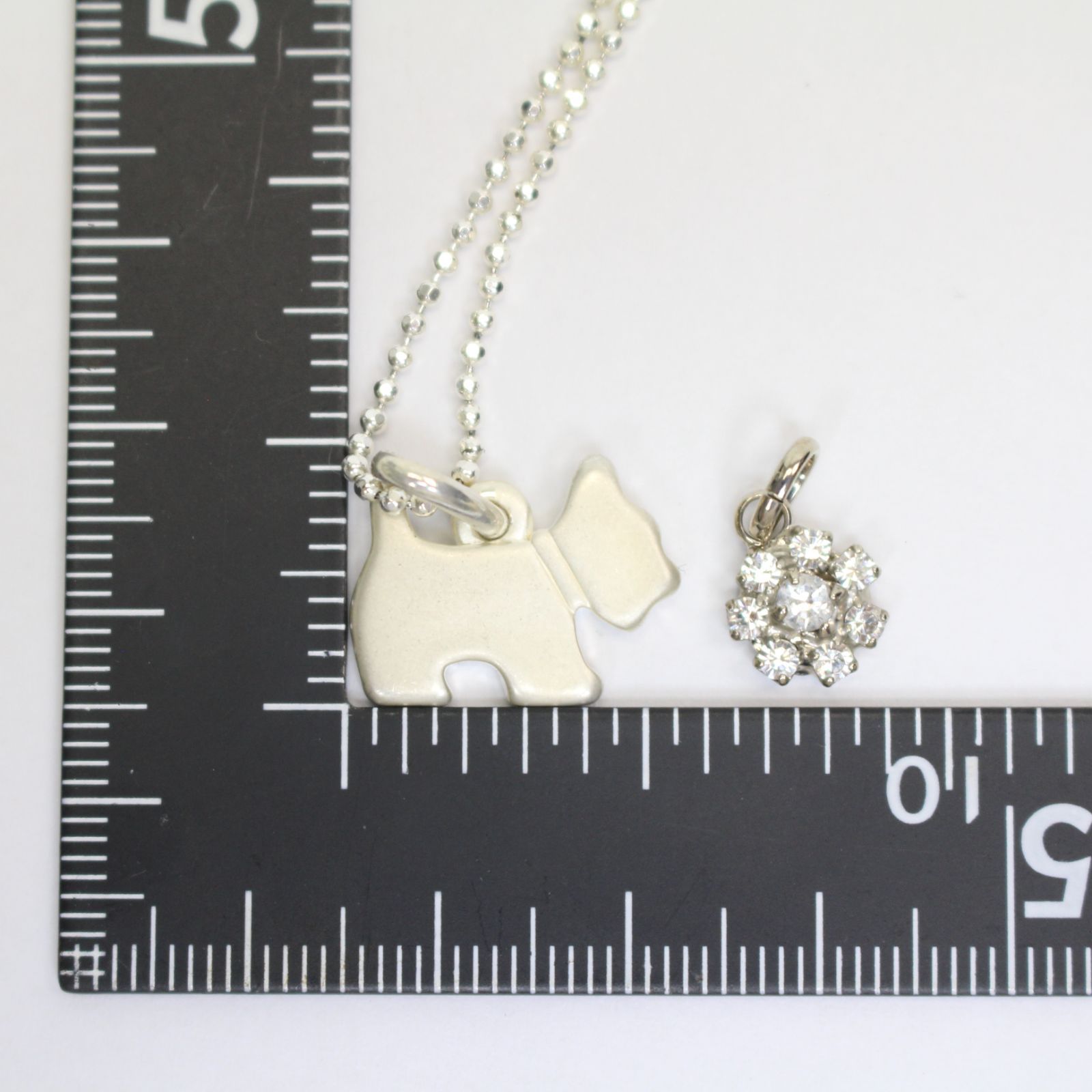 612)ANA機内販売 AGATHA テリア 犬 フラワー ネックレス テリア ピアス 