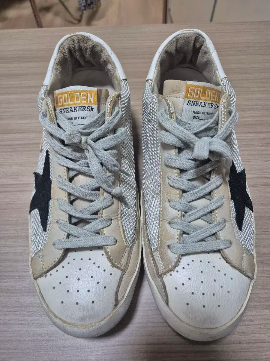 GOLDEN GOOSE(ゴールデングース) スーパースター グレーコード