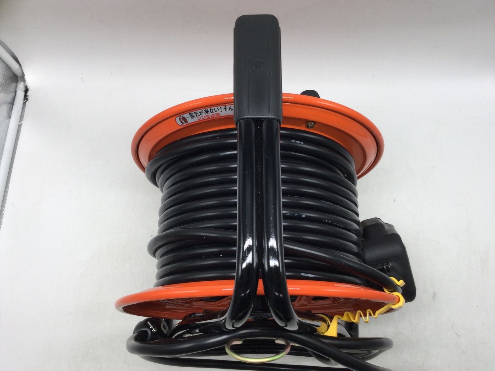 ロック式コンセントプラグ付