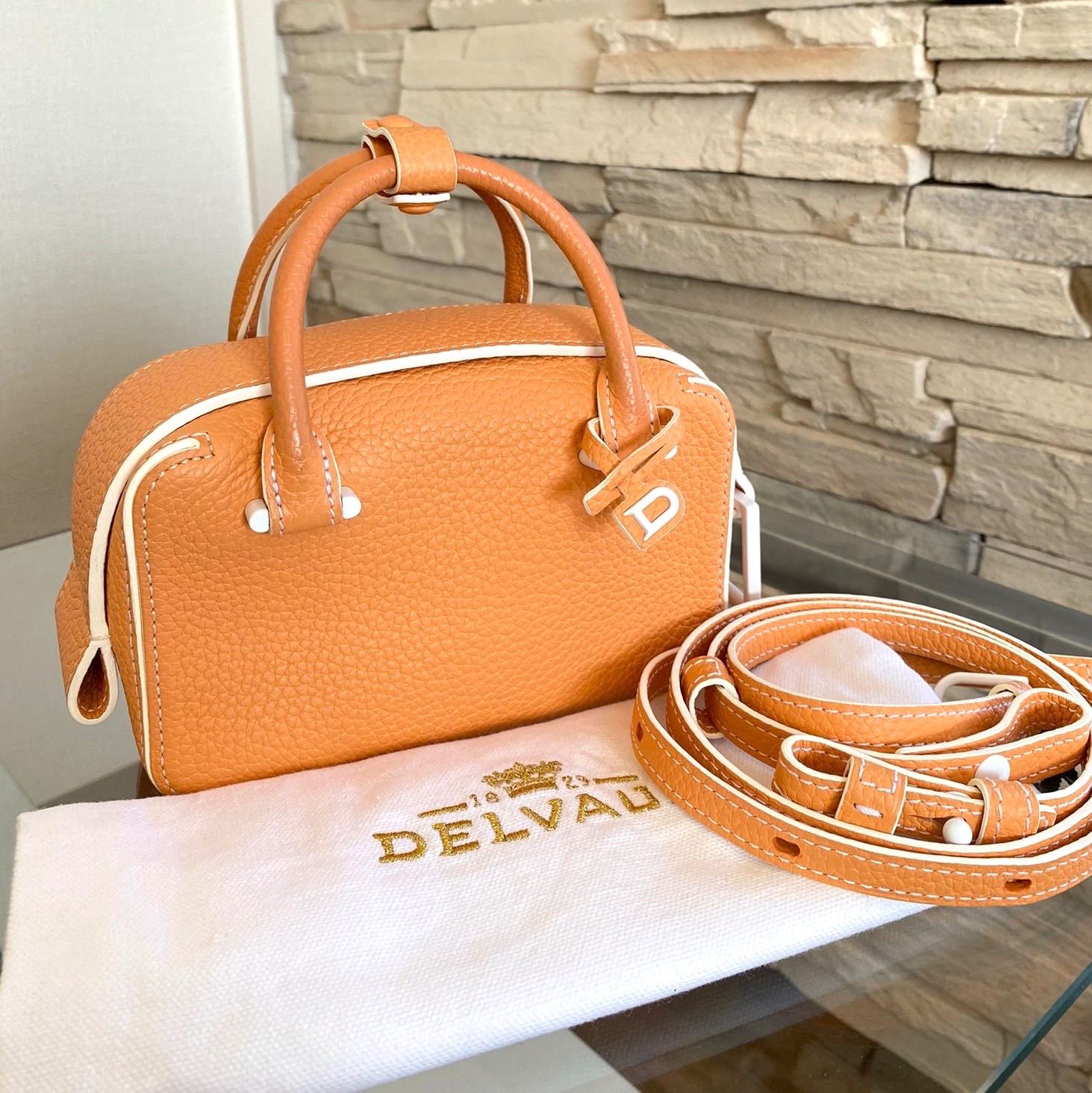 DELVAUX《Cool Box Nano》クールボックス ナノ アプリコット - メルカリ