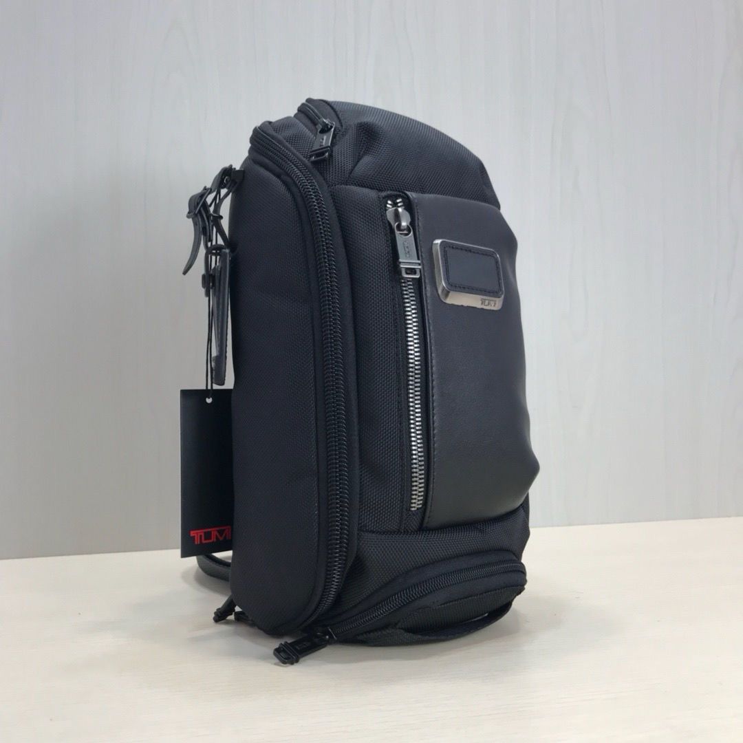 極美品✨TUMI『ケリー』TUMIスリング ボディバッグ（ブラック