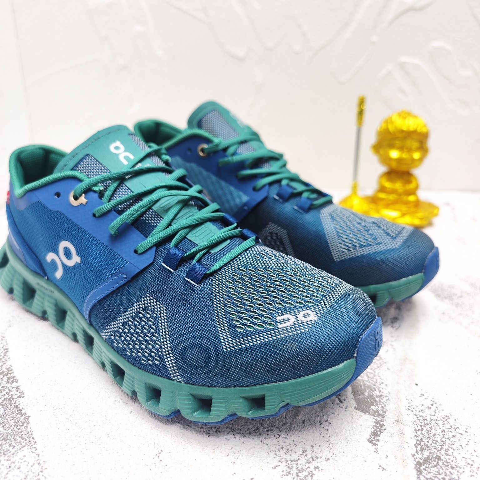 [On] オン スニーカー Sneaker (送料関税込み) On Cloud X Sneakers オン クラウドX ジョギング スポーツ