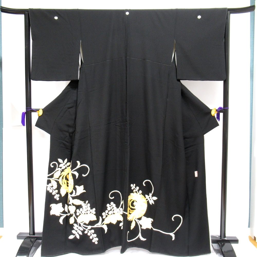 黒留袖 作家物 扇子に花柄模様 KK-1983 黒留袖 作家物 扇子に花柄模様 KK-1983