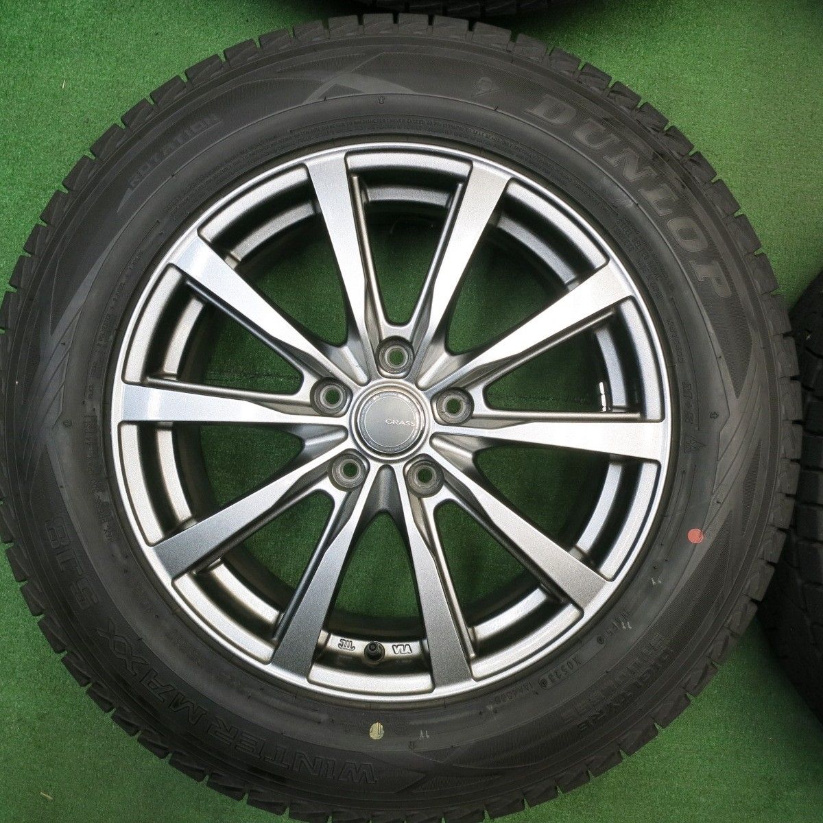 送料無料]バリ溝 綺麗 9.5分以上☆スタッドレス 225/65R17